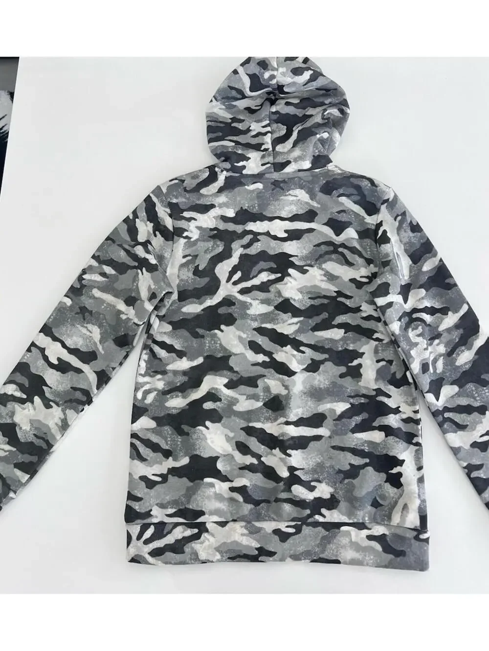 The North Face Youth Large Evolution Pullover Hoodie - Smoked Pearl/TNF Camo